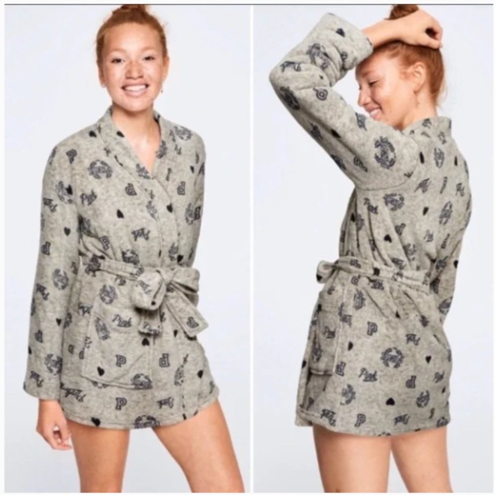 PINK Victoria's Secret Gray Logo Robe M/L